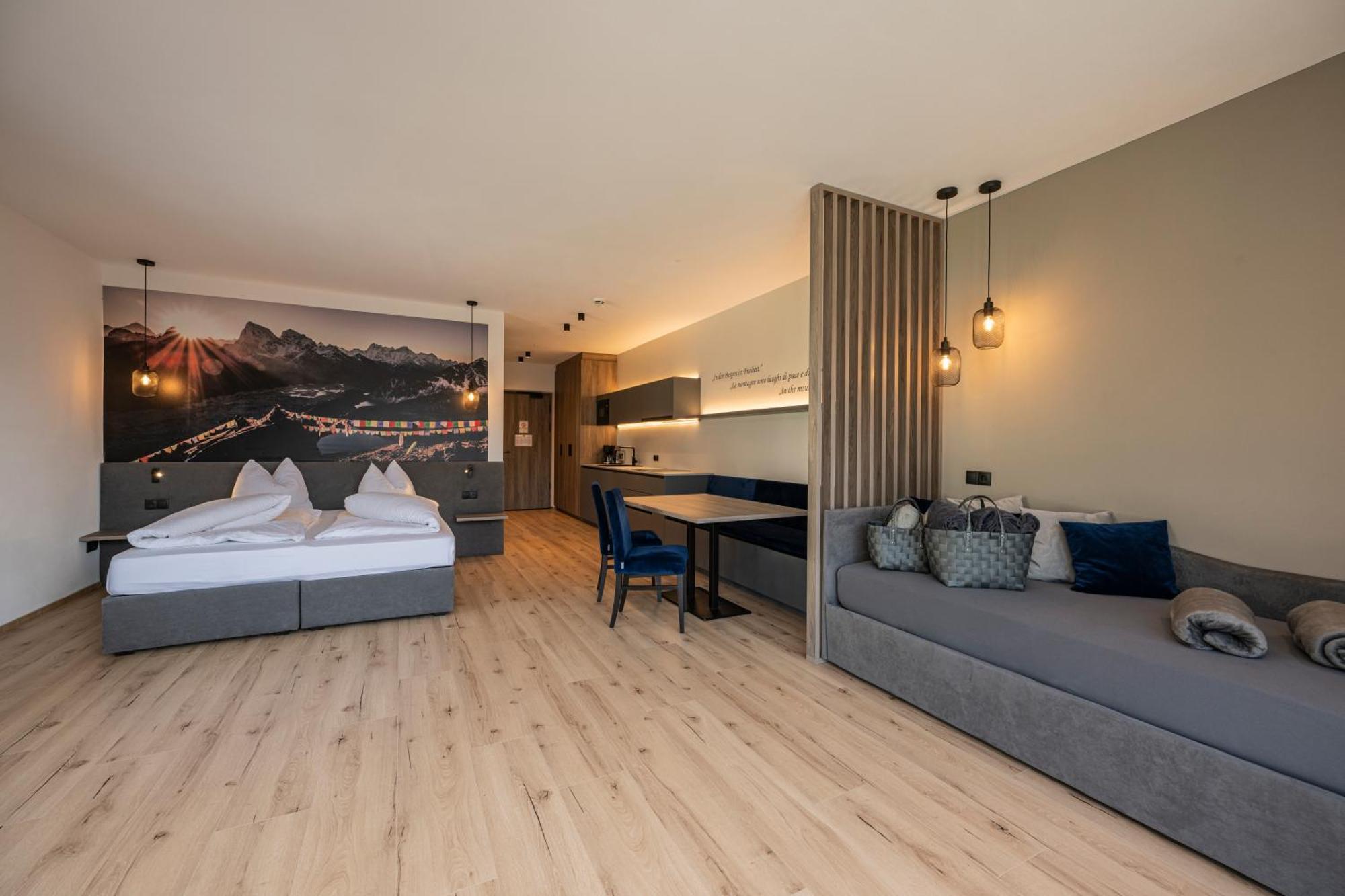 Montanaris Alpine - Active - Relax Hotel Villabassa Exterior photo